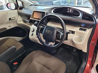 2015 Toyota Sienta - Thumbnail