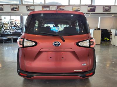 2015 Toyota Sienta - Thumbnail