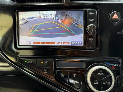 2017 Toyota Aqua - Thumbnail