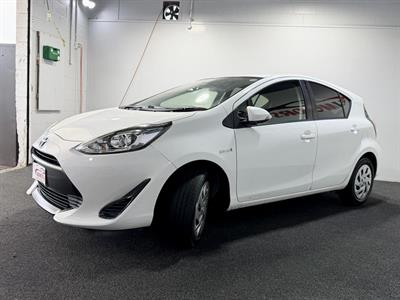 2017 Toyota Aqua - Thumbnail