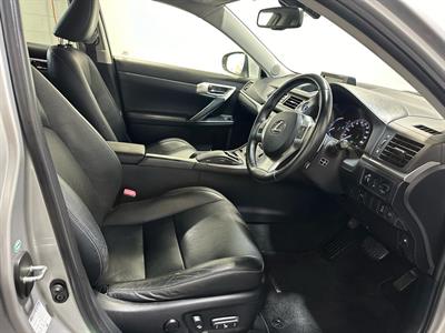 2012 Lexus CT200H - Thumbnail