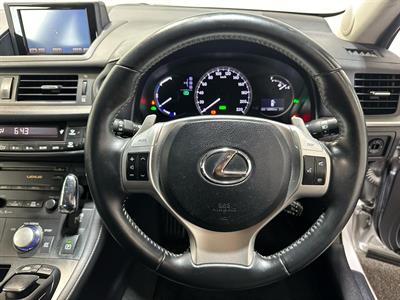 2012 Lexus CT200H - Thumbnail
