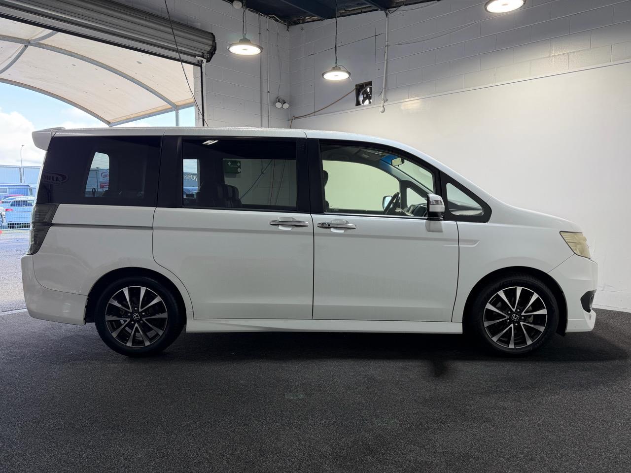 2013 Honda STEPWAGON