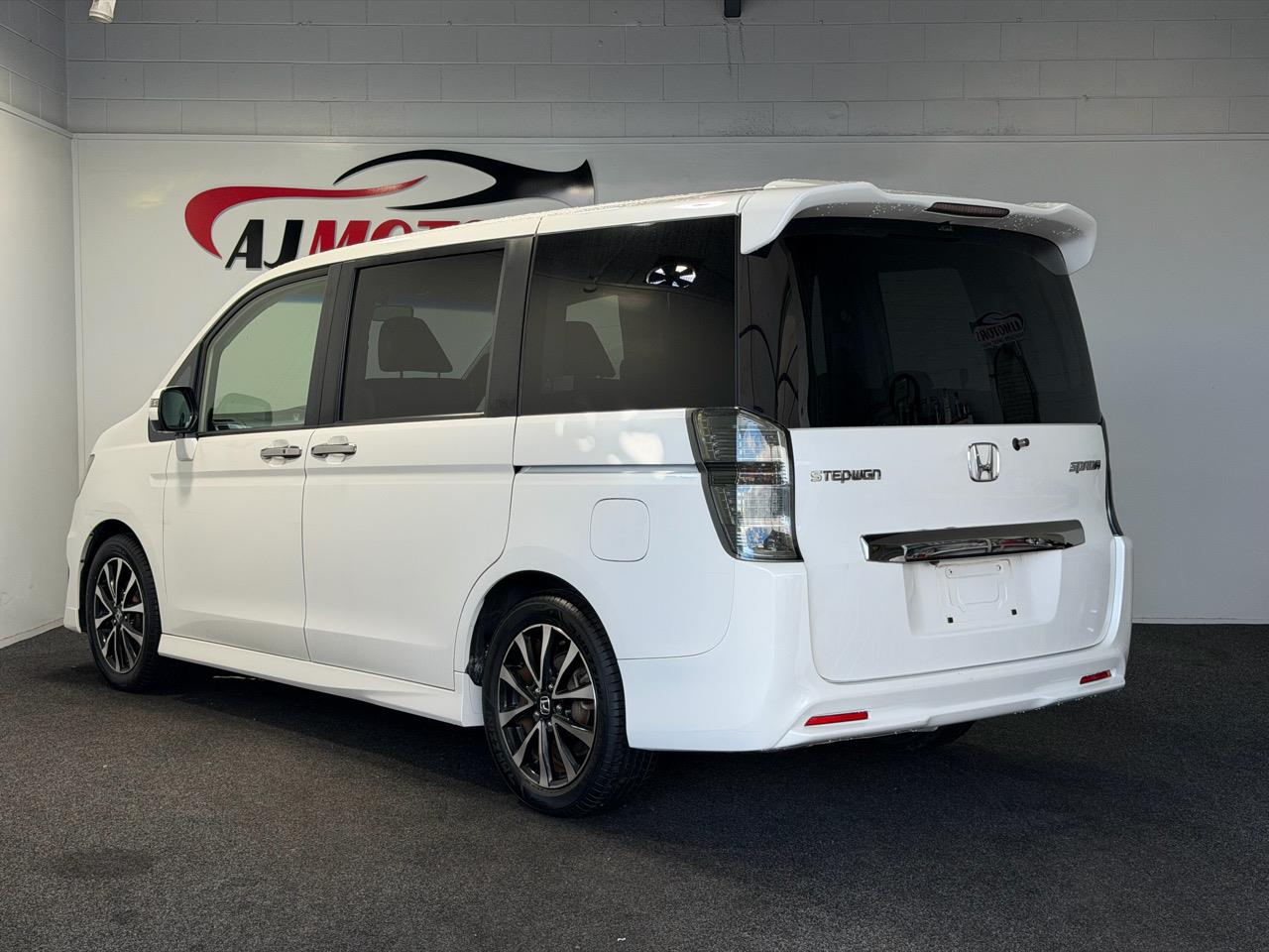 2013 Honda STEPWAGON