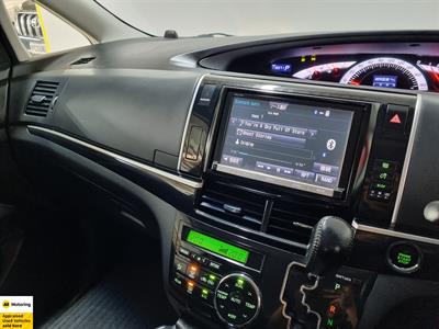 2015 Toyota Estima - Thumbnail