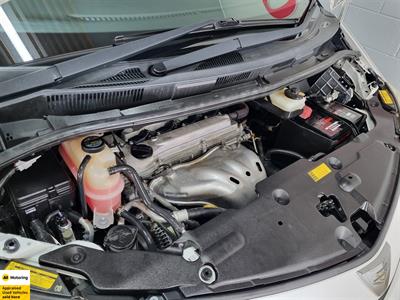 2015 Toyota Estima - Thumbnail