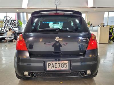 2010 Suzuki Swift - Thumbnail
