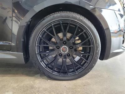 2010 Suzuki Swift - Thumbnail