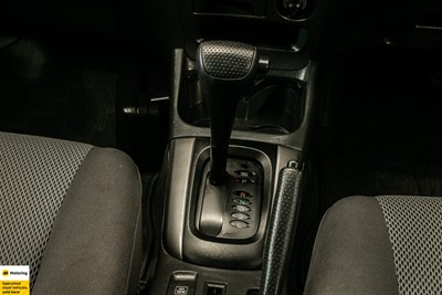 2005 Toyota RAV4 - Thumbnail