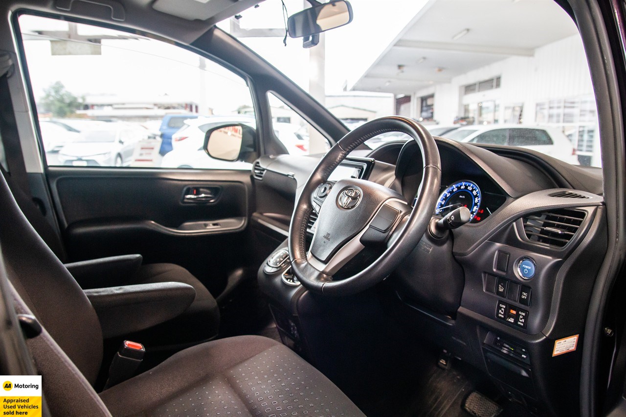 2014 Toyota Noah
