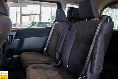 2014 Toyota Noah - Thumbnail