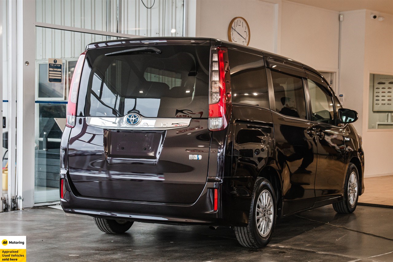 2014 Toyota Noah