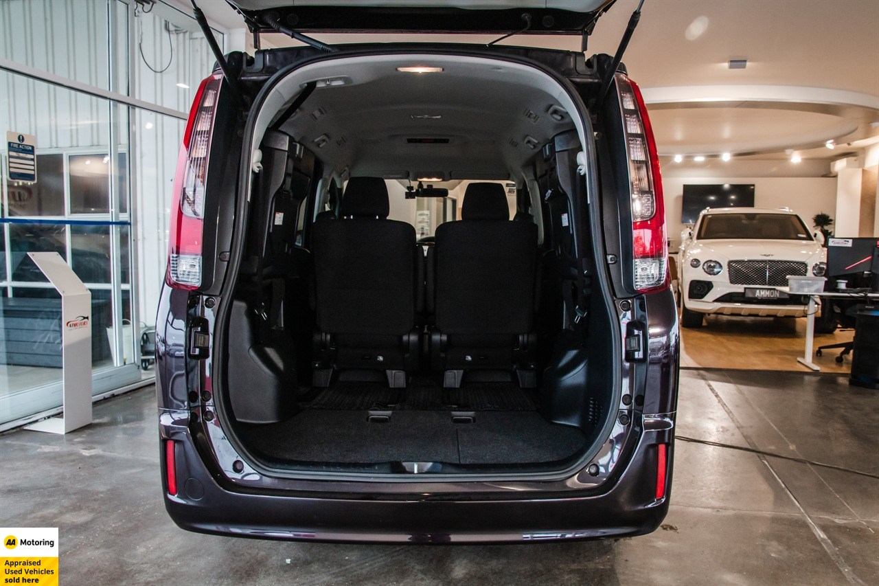 2014 Toyota Noah