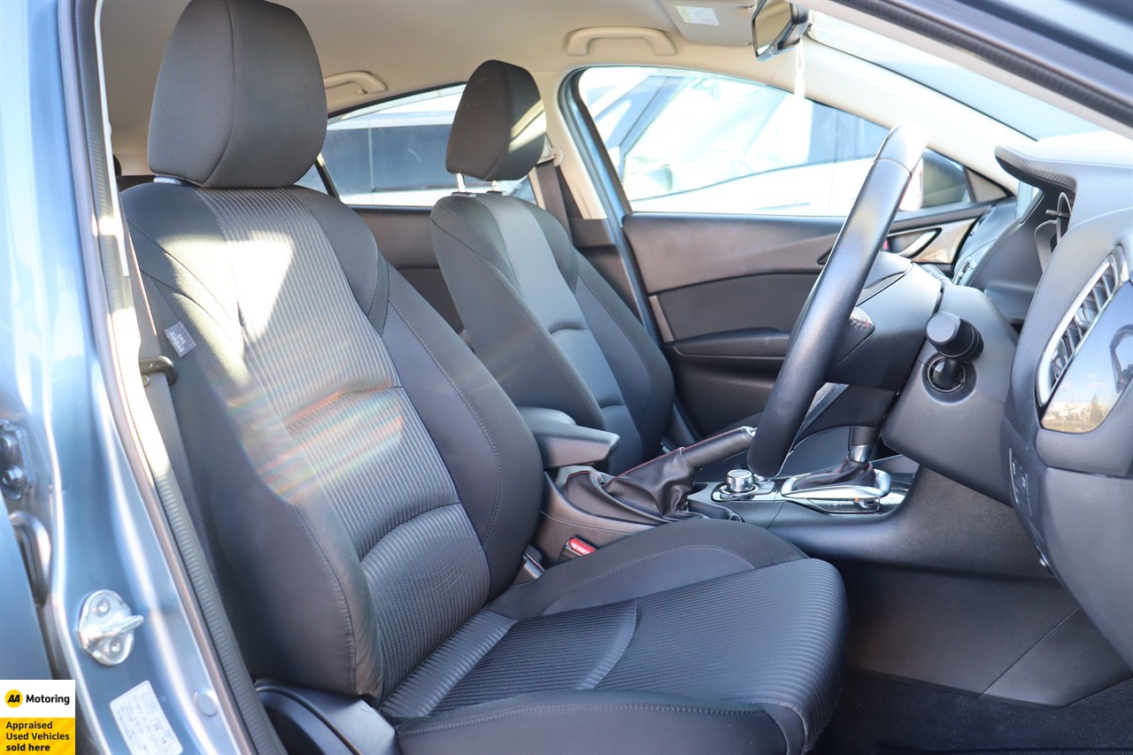 2014 Mazda Axela