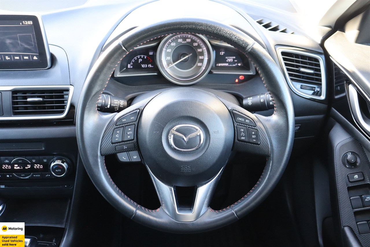 2014 Mazda Axela