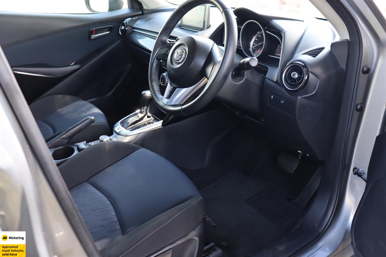 2014 Mazda Demio