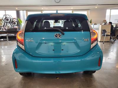 2018 Toyota Aqua - Thumbnail