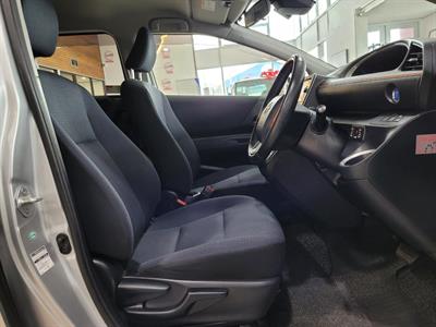 2017 Toyota Sienta - Thumbnail