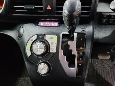 2017 Toyota Sienta - Thumbnail