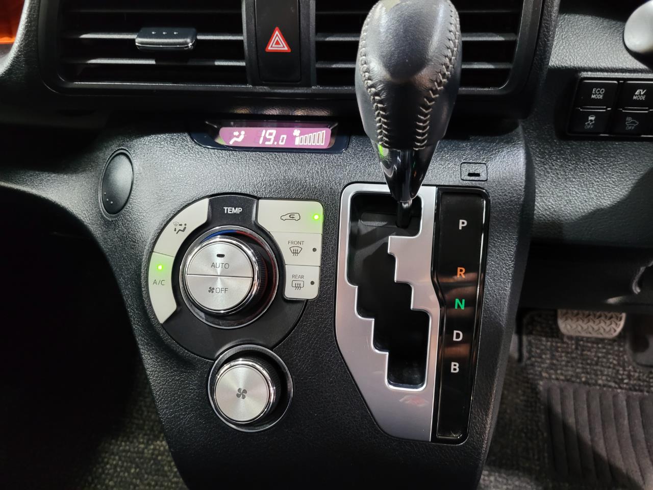 2017 Toyota Sienta