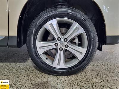 2012 Toyota Highlander - Thumbnail