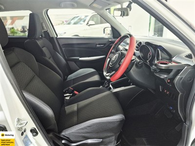 2018 Suzuki Swift - Thumbnail