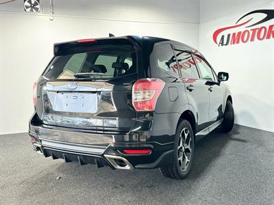 2015 Subaru Forester - Thumbnail