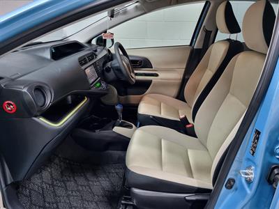 2014 Toyota Aqua - Thumbnail