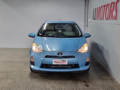 2014 Toyota Aqua - Thumbnail