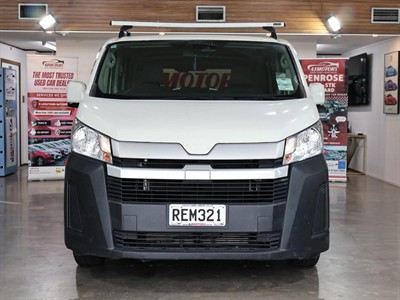 2019 Toyota Hiace - Thumbnail