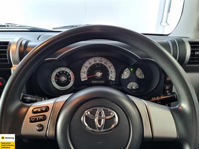 2012 Toyota FJ Cruiser - Thumbnail