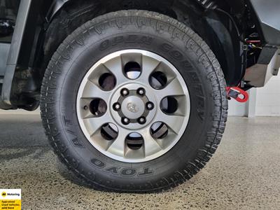 2012 Toyota FJ Cruiser - Thumbnail