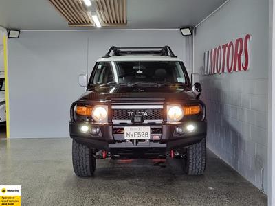 2012 Toyota FJ Cruiser - Thumbnail