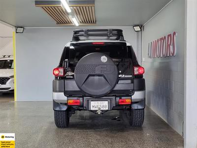 2012 Toyota FJ Cruiser - Thumbnail