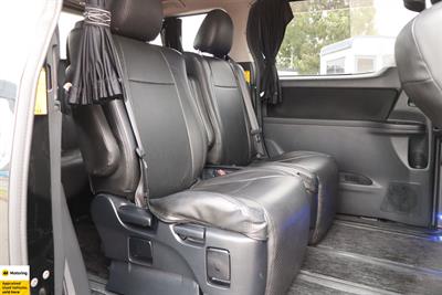 2012 Toyota Vellfire - Thumbnail