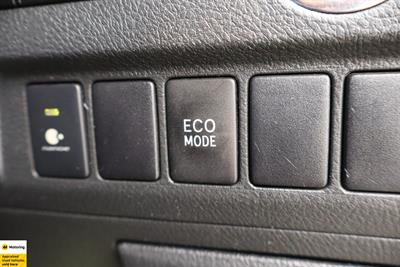 2012 Toyota Vellfire - Thumbnail