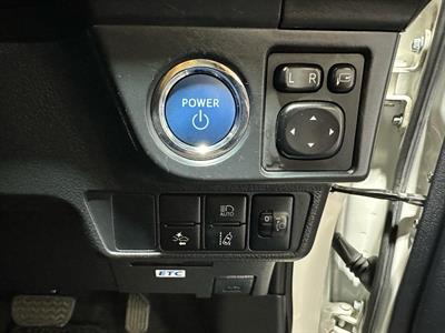 2016 Toyota Corolla - Thumbnail