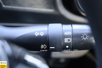 2017 Toyota Aqua - Thumbnail