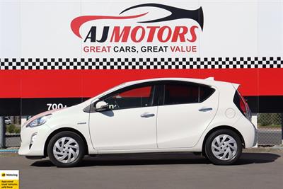 2017 Toyota Aqua - Thumbnail