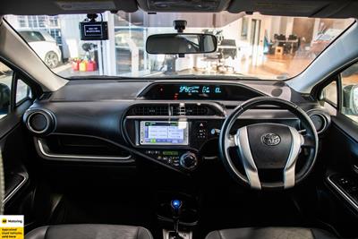 2014 Toyota Aqua - Thumbnail
