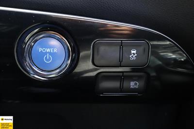 2019 Toyota Prius - Thumbnail