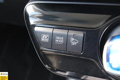 2019 Toyota Prius - Thumbnail