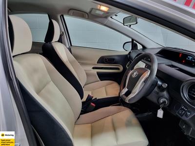 2014 Toyota Aqua - Thumbnail