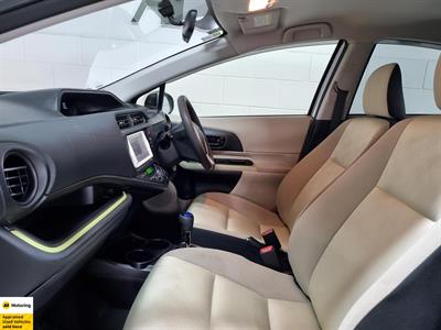 2014 Toyota Aqua - Thumbnail