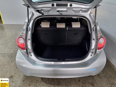 2014 Toyota Aqua - Thumbnail