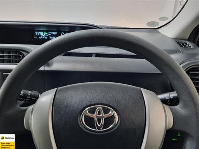 2014 Toyota Aqua - Thumbnail
