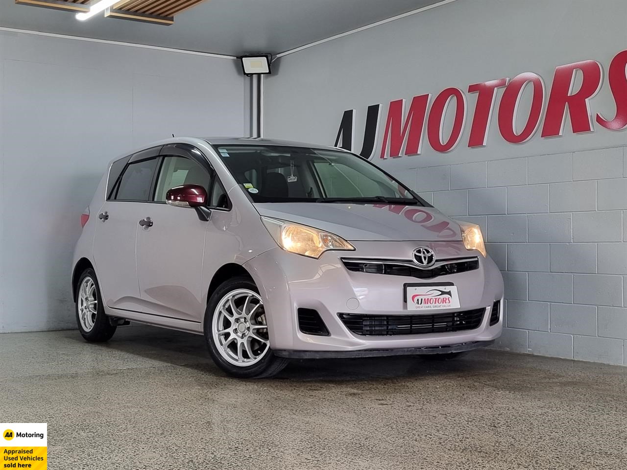 2012 Toyota Ractis