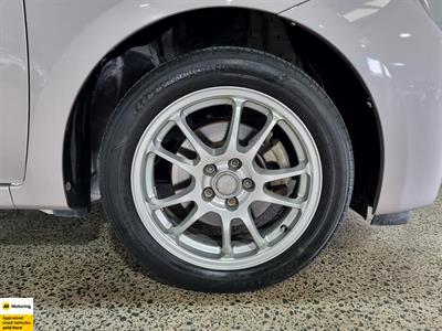 2012 Toyota Ractis - Thumbnail