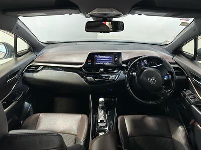 2017 Toyota C-HR - Thumbnail
