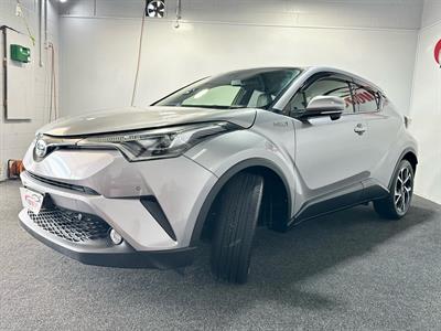 2017 Toyota C-HR - Thumbnail